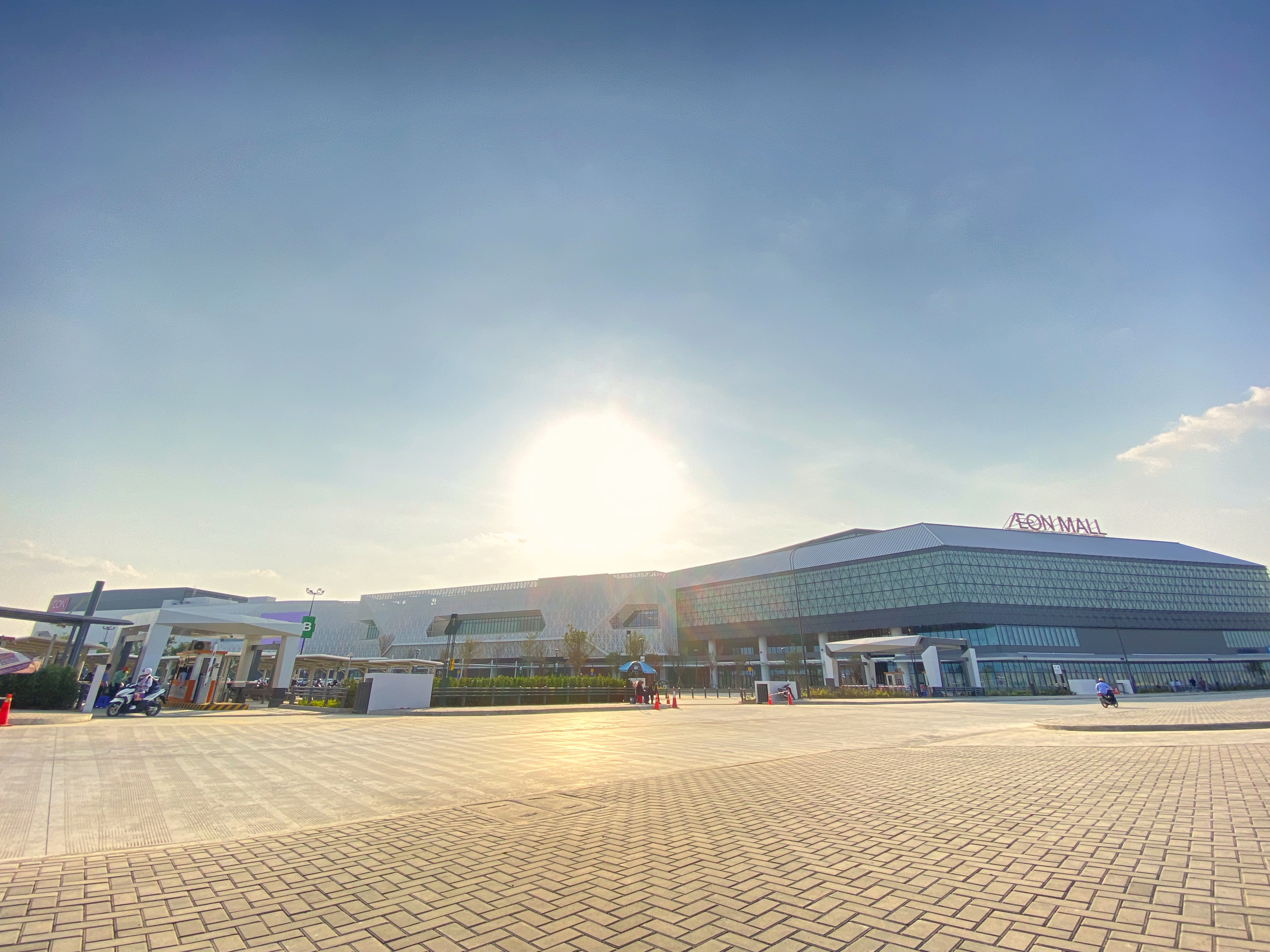 The biggest mall in Cambodia - Aeon Mall Meanchey